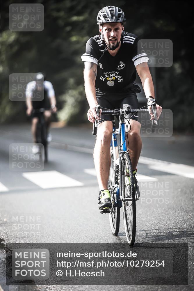 13.09.2026 - Stadtparktriathlon H.Heesch http://msf.ph/oto/10279254 13.09.2026 10:45:12 Radfahren 398, 459, 518, 524, 529, 534, 584 meine-sportfotos.de