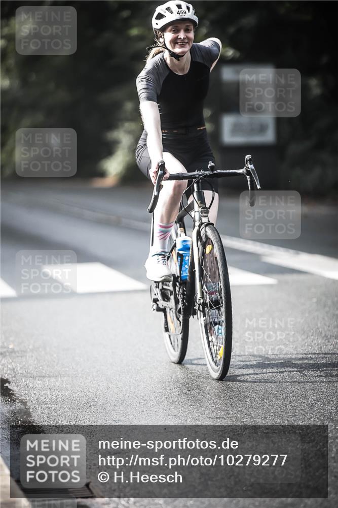 13.09.2026 - Stadtparktriathlon H.Heesch http://msf.ph/oto/10279277 13.09.2026 10:45:14 Radfahren 398, 434, 459, 490, 518, 524, 529, 584 meine-sportfotos.de