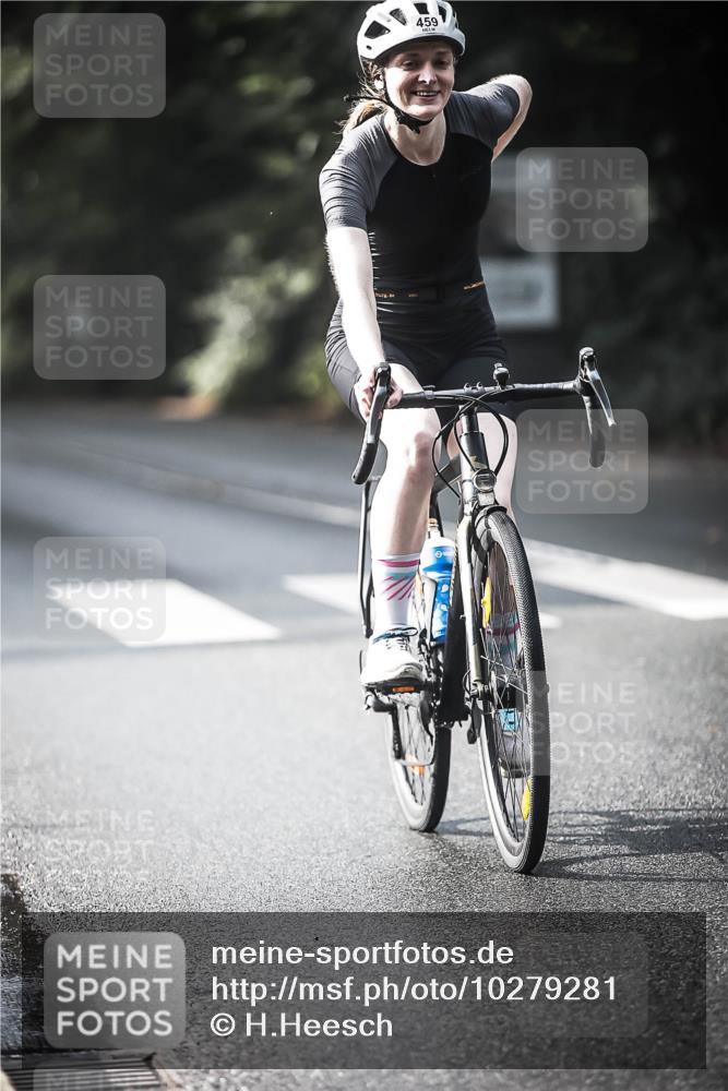 13.09.2026 - Stadtparktriathlon H.Heesch http://msf.ph/oto/10279281 13.09.2026 10:45:14 Radfahren 398, 434, 459, 490, 518, 524, 529, 584 meine-sportfotos.de