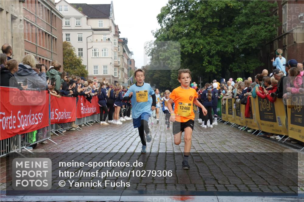13.09.2026 - Kiel Lauf Yannick Fuchs http://msf.ph/oto/10279306 13.09.2026 08:52:20 Ziel 1647, 1809, 3178, 3871, 6517, 6937, 7034, 9381, 10102, 11752, 1210, 1572, 2015, 2020, 3178, 3392, 3538, 3557, 5169, 5810, 6205, 6372, 7171, 8477, 8543, 8700, 8736, 10826, 11608, 12102, 1799, 2613, 3782, 5075, 7881, 7894, 10396, 10779, 12460, 1210, 1572, 3779, 3901, 5130, 5169, 5580, 6532, 7521, 8538, 11448, 12467 meine-sportfotos.de
