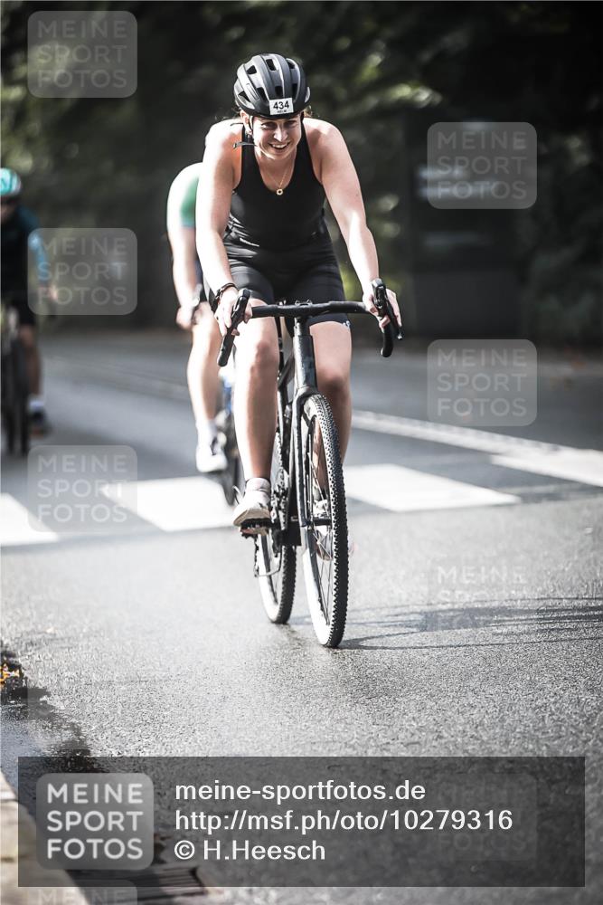 13.09.2026 - Stadtparktriathlon H.Heesch http://msf.ph/oto/10279316 13.09.2026 10:45:19 Radfahren 398, 434, 439, 449, 459, 490, 505, 519, 529 meine-sportfotos.de
