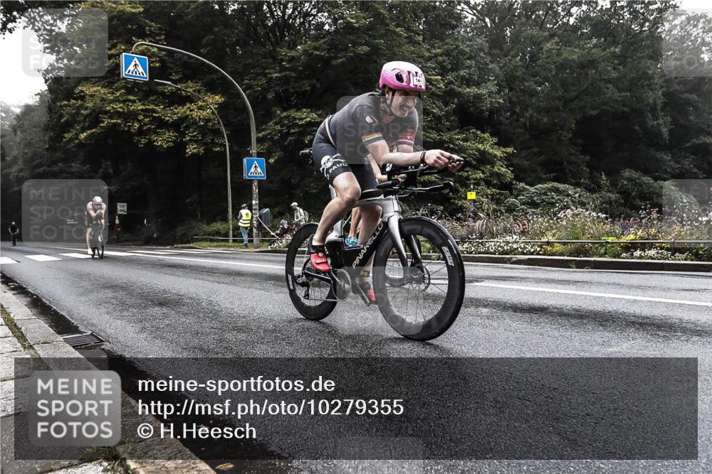 13.09.2026 - Stadtparktriathlon H.Heesch http://msf.ph/oto/10279355 13.09.2026 08:59:48 Radfahren 17, 69, 141 meine-sportfotos.de