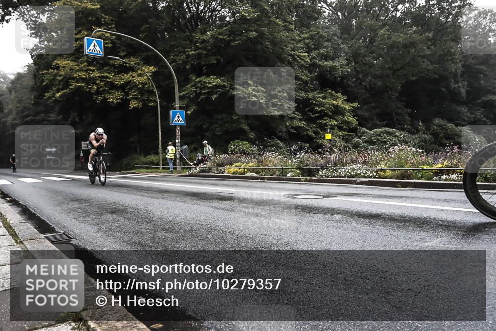 13.09.2026 - Stadtparktriathlon H.Heesch http://msf.ph/oto/10279357 13.09.2026 08:59:48 Radfahren 17, 69, 141 meine-sportfotos.de