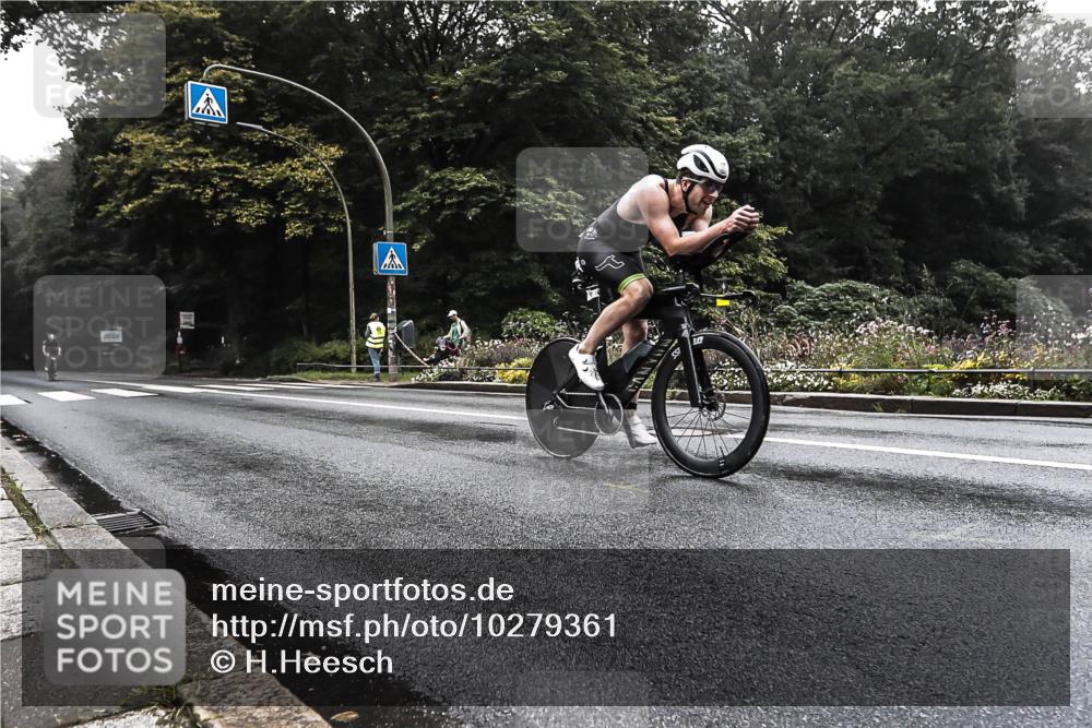 13.09.2026 - Stadtparktriathlon H.Heesch http://msf.ph/oto/10279361 13.09.2026 08:59:49 Radfahren 1, 17, 69, 123, 141 meine-sportfotos.de