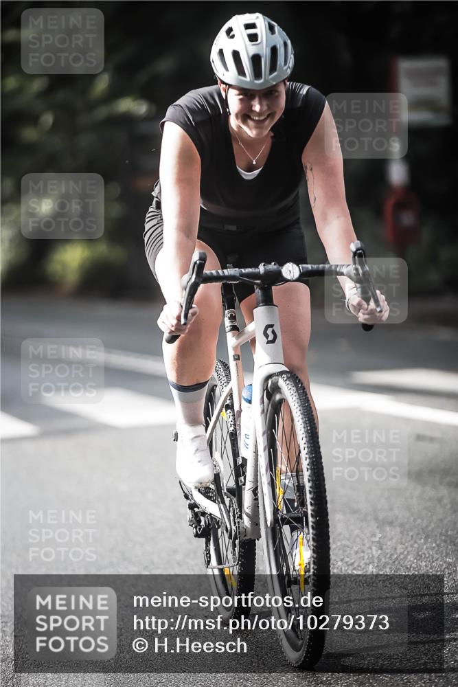 13.09.2026 - Stadtparktriathlon H.Heesch http://msf.ph/oto/10279373 13.09.2026 10:45:24 Radfahren 346, 370, 434, 439, 449, 490, 497, 505, 519, 564 meine-sportfotos.de