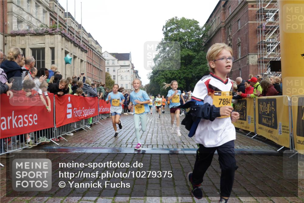 13.09.2026 - Kiel Lauf Yannick Fuchs http://msf.ph/oto/10279375 13.09.2026 08:52:24 Ziel 1647, 1809, 3871, 6517, 6937, 7881, 9381, 10102, 11752, 2015, 2020, 3178, 3392, 3538, 3557, 5810, 6205, 6372, 7034, 7171, 8477, 8543, 8700, 8736, 10826, 11608, 12102, 1799, 2613, 3782, 5075, 5121, 5334, 7894, 8745, 10396, 10779, 12460, 1210, 1572, 2020, 5169, 5580, 8543, 8700, 11448, 12102, 12467 meine-sportfotos.de
