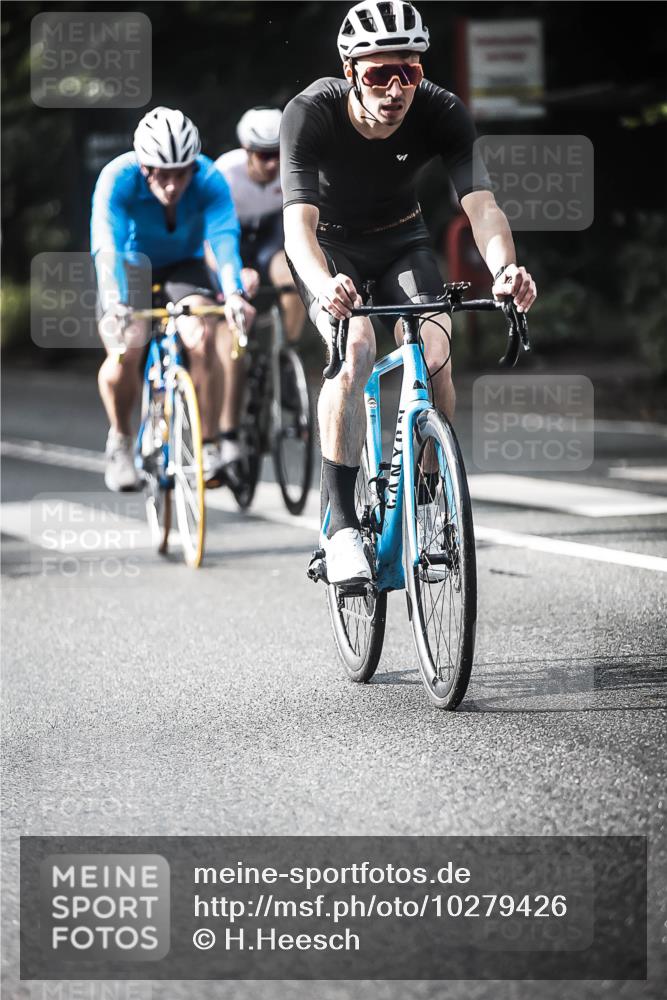 13.09.2026 - Stadtparktriathlon H.Heesch http://msf.ph/oto/10279426 13.09.2026 10:45:32 Radfahren 346, 370, 385, 419, 433, 452, 460, 484, 497, 504, 523, 553, 564 meine-sportfotos.de