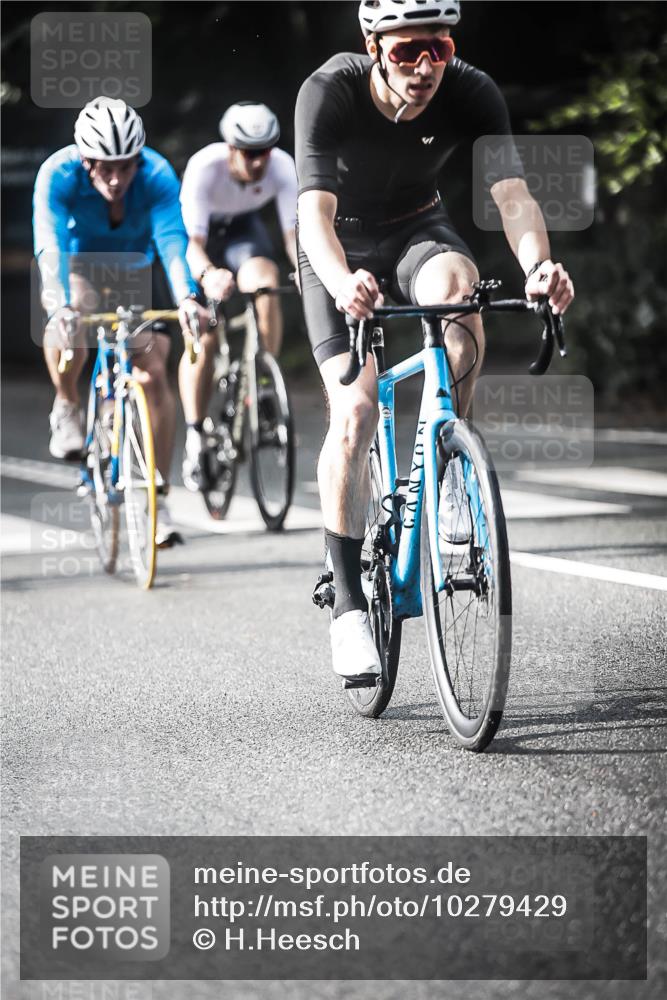13.09.2026 - Stadtparktriathlon H.Heesch http://msf.ph/oto/10279429 13.09.2026 10:45:32 Radfahren 346, 370, 385, 419, 433, 452, 460, 484, 497, 504, 523, 553, 564 meine-sportfotos.de