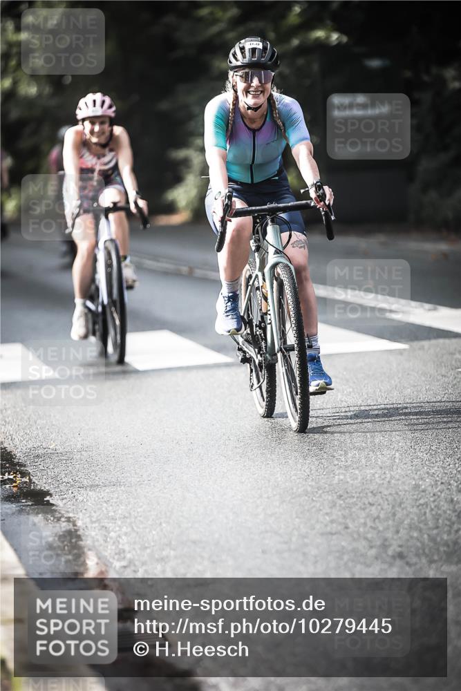 13.09.2026 - Stadtparktriathlon H.Heesch http://msf.ph/oto/10279445 13.09.2026 10:45:34 Radfahren 370, 385, 419, 427, 433, 452, 460, 484, 494, 497, 504, 523, 553, 564 meine-sportfotos.de