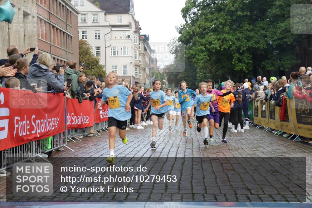 13.09.2026 - Kiel Lauf Yannick Fuchs http://msf.ph/oto/10279453 13.09.2026 08:52:31 Ziel 1647, 1809, 3782, 5075, 6517, 7881, 9381, 10396, 10779, 12460, 1647, 1809, 2015, 3178, 3392, 3538, 3557, 3871, 5810, 6372, 6937, 7034, 8477, 8736, 10102, 10826, 11608, 11752, 1799, 2402, 2609, 2613, 4158, 4668, 5121, 5334, 5405, 6210, 6283, 7025, 7423, 7894, 8745, 10414, 11248, 12397, 12454, 2020, 6205, 7171, 8543, 8700, 12102 meine-sportfotos.de