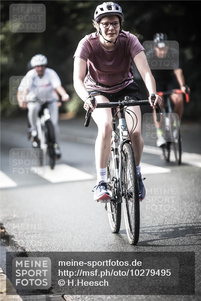 13.09.2026 - Stadtparktriathlon H.Heesch http://msf.ph/oto/10279495 13.09.2026 10:45:39 Radfahren 248, 385, 414, 419, 427, 433, 452, 460, 494, 504, 563 meine-sportfotos.de
