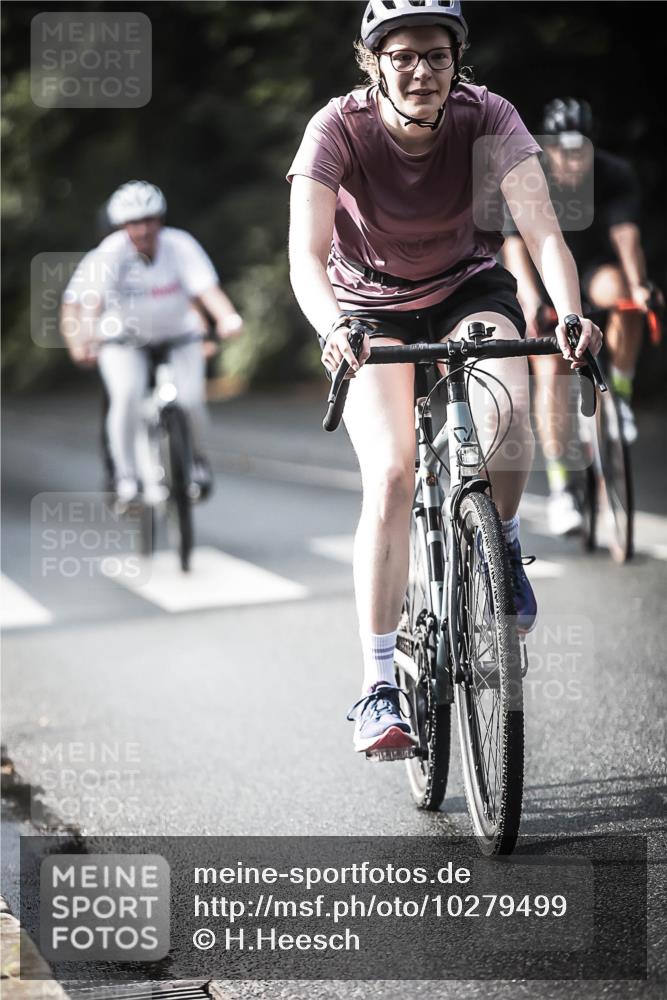 13.09.2026 - Stadtparktriathlon H.Heesch http://msf.ph/oto/10279499 13.09.2026 10:45:39 Radfahren 248, 385, 414, 419, 427, 433, 452, 460, 494, 504, 563 meine-sportfotos.de
