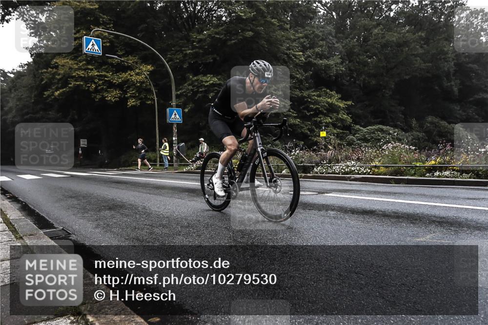 13.09.2026 - Stadtparktriathlon H.Heesch http://msf.ph/oto/10279530 13.09.2026 09:01:22 Radfahren 10, 75, 101, 104, 128 meine-sportfotos.de