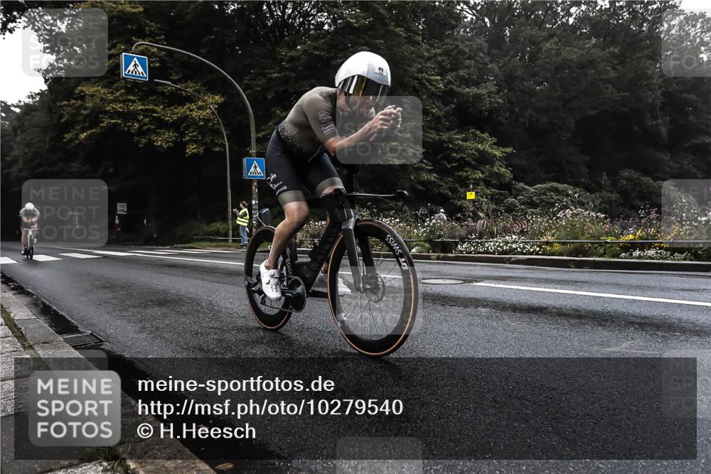 13.09.2026 - Stadtparktriathlon H.Heesch http://msf.ph/oto/10279540 13.09.2026 09:01:55 Radfahren 47, 49 meine-sportfotos.de
