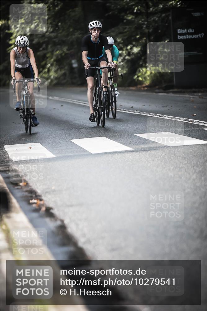 13.09.2026 - Stadtparktriathlon H.Heesch http://msf.ph/oto/10279541 13.09.2026 10:45:47 Radfahren 248, 406, 414, 429, 487, 543, 550, 563 meine-sportfotos.de