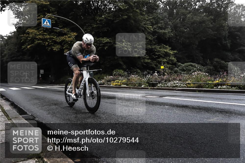 13.09.2026 - Stadtparktriathlon H.Heesch http://msf.ph/oto/10279544 13.09.2026 09:01:56 Radfahren 47, 49, 70 meine-sportfotos.de