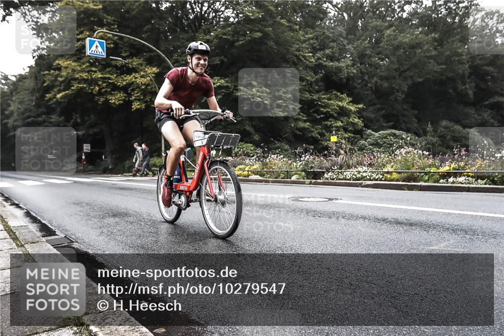 13.09.2026 - Stadtparktriathlon H.Heesch http://msf.ph/oto/10279547 13.09.2026 10:26:07 Radfahren 228 meine-sportfotos.de