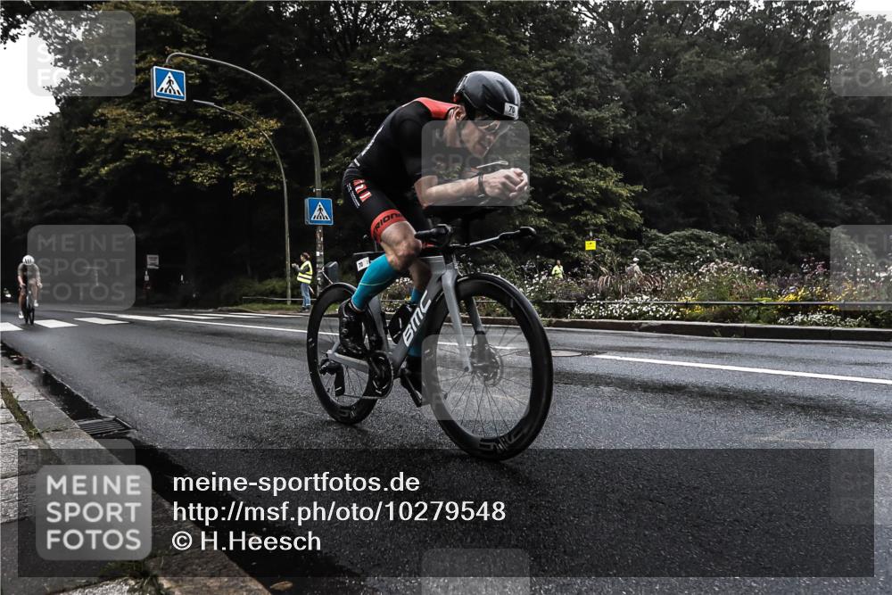 13.09.2026 - Stadtparktriathlon H.Heesch http://msf.ph/oto/10279548 13.09.2026 09:01:59 Radfahren 47, 51, 64, 70, 122 meine-sportfotos.de
