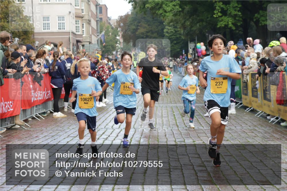 13.09.2026 - Kiel Lauf Yannick Fuchs http://msf.ph/oto/10279555 13.09.2026 08:52:39 Ziel 1799, 2613, 3782, 5075, 5121, 5334, 7894, 8745, 10396, 10779, 12460, 1647, 1809, 2015, 3178, 3871, 6517, 6937, 7034, 7881, 8477, 8736, 9381, 10102, 10826, 11608, 11752, 237, 1263, 2402, 2609, 4158, 4668, 5147, 5149, 5373, 5405, 6210, 6283, 7025, 7423, 7611, 10024, 10414, 10627, 10991, 11248, 11706, 12397, 12454, 12488, 2015, 3392, 3538, 3557, 5810, 6372, 8736, 10826, 11608 meine-sportfotos.de