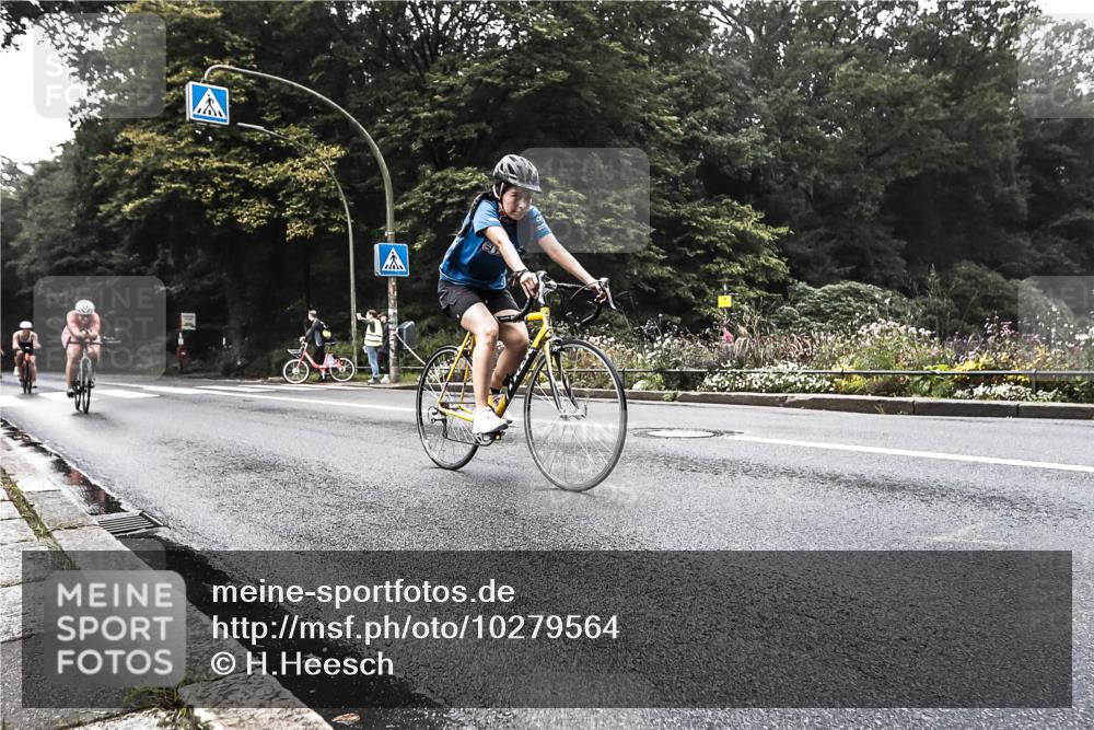 13.09.2026 - Stadtparktriathlon H.Heesch http://msf.ph/oto/10279564 13.09.2026 10:26:34 Radfahren 330, 351, 444, 447 meine-sportfotos.de