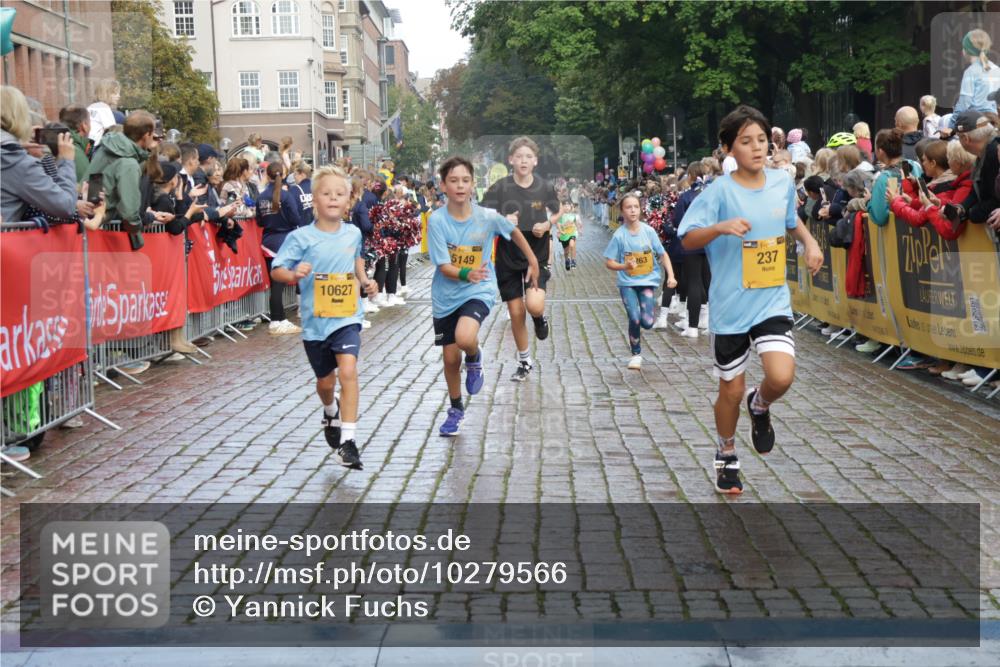 13.09.2026 - Kiel Lauf Yannick Fuchs http://msf.ph/oto/10279566 13.09.2026 08:52:39 Ziel 1799, 2613, 3782, 5075, 5121, 5334, 7894, 8745, 10396, 10779, 12460, 1647, 1809, 2015, 3178, 3871, 6517, 6937, 7034, 7881, 8477, 8736, 9381, 10102, 10826, 11608, 11752, 237, 1263, 2402, 2609, 4158, 4668, 5147, 5149, 5373, 5405, 6210, 6283, 7025, 7423, 7611, 10024, 10414, 10627, 10991, 11248, 11706, 12397, 12454, 12488, 2015, 3392, 3538, 3557, 5810, 6372, 8736, 10826, 11608 meine-sportfotos.de