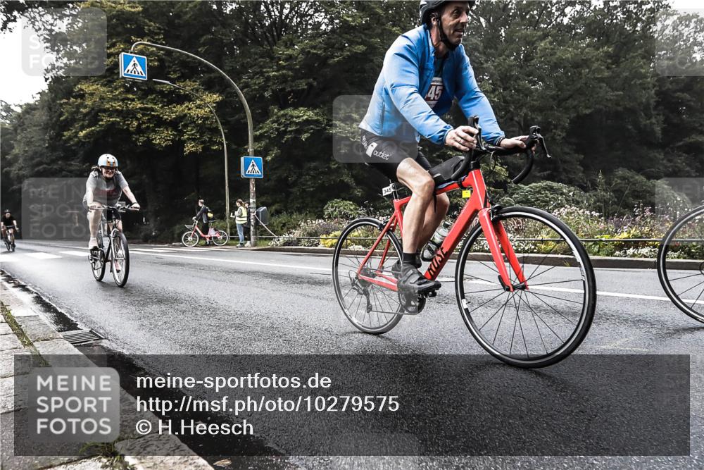 13.09.2026 - Stadtparktriathlon H.Heesch http://msf.ph/oto/10279575 13.09.2026 10:26:40 Radfahren 221, 251, 269, 292, 345, 463 meine-sportfotos.de