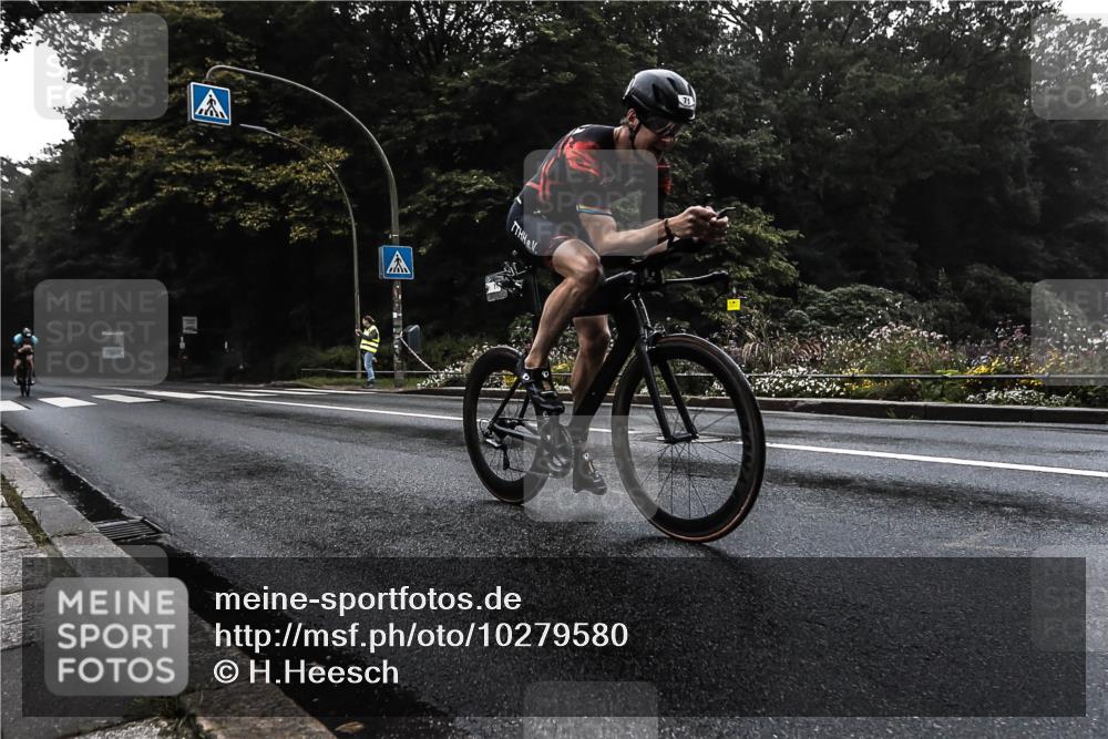 13.09.2026 - Stadtparktriathlon H.Heesch http://msf.ph/oto/10279580 13.09.2026 09:02:37 Radfahren 29, 42, 71 meine-sportfotos.de