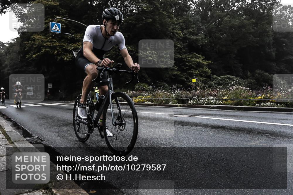 13.09.2026 - Stadtparktriathlon H.Heesch http://msf.ph/oto/10279587 13.09.2026 09:02:42 Radfahren 19, 54, 57 meine-sportfotos.de