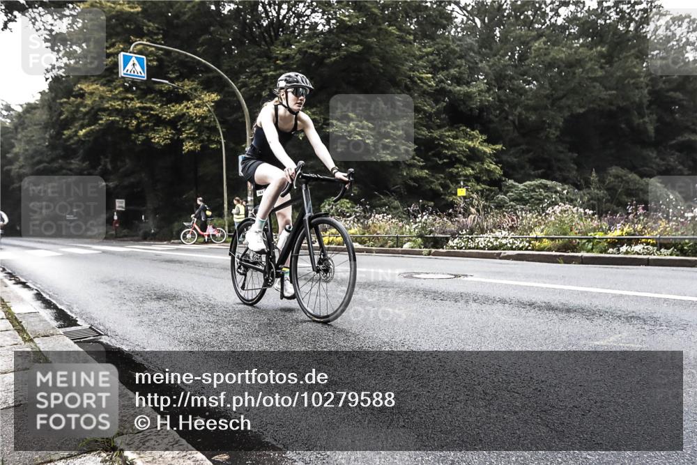 13.09.2026 - Stadtparktriathlon H.Heesch http://msf.ph/oto/10279588 13.09.2026 10:26:47 Radfahren 225, 329, 361 meine-sportfotos.de