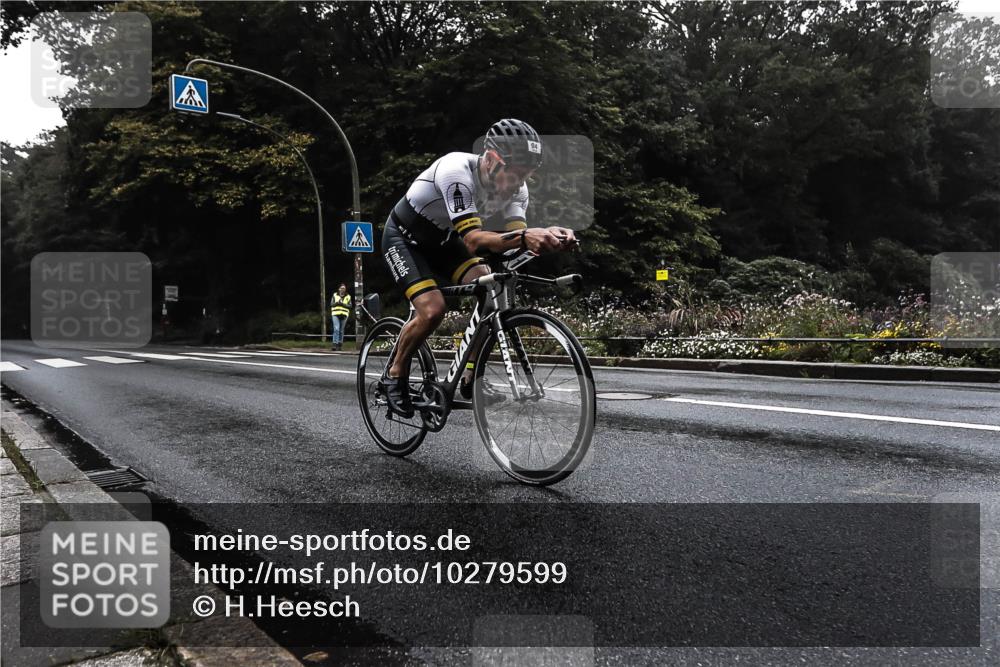 13.09.2026 - Stadtparktriathlon H.Heesch http://msf.ph/oto/10279599 13.09.2026 09:02:51 Radfahren 93, 94 meine-sportfotos.de
