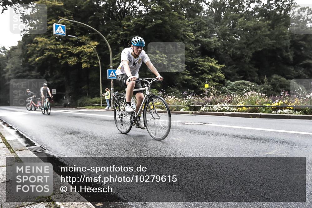 13.09.2026 - Stadtparktriathlon H.Heesch http://msf.ph/oto/10279615 13.09.2026 10:27:00 Radfahren 278, 337, 451, 465 meine-sportfotos.de