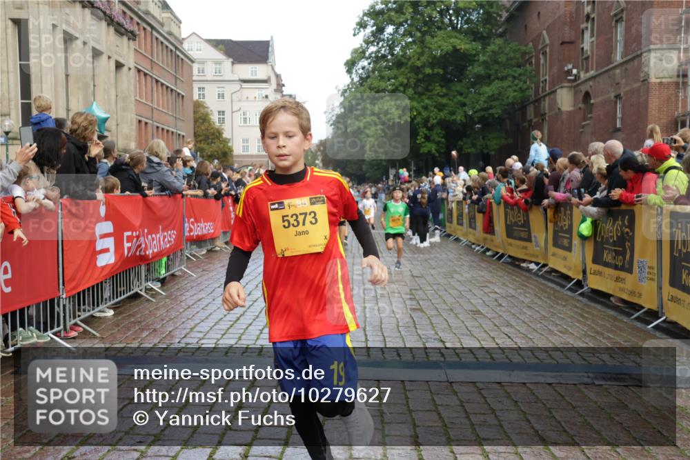 13.09.2026 - Kiel Lauf Yannick Fuchs http://msf.ph/oto/10279627 13.09.2026 08:52:44 Ziel 1799, 2402, 2609, 2613, 4158, 4668, 5121, 5334, 6283, 7025, 7423, 7894, 8745, 10414, 10779, 11248, 12397, 12454, 12460, 1647, 1809, 3178, 3782, 3871, 5075, 6517, 6937, 7034, 7881, 9381, 10102, 10396, 11752, 237, 1263, 5147, 5149, 5373, 5405, 6210, 6579, 7085, 7611, 8018, 8510, 10024, 10627, 10991, 11706, 12488, 2015, 3178, 5810, 6372, 7034, 8477, 8736, 10826, 11608 meine-sportfotos.de