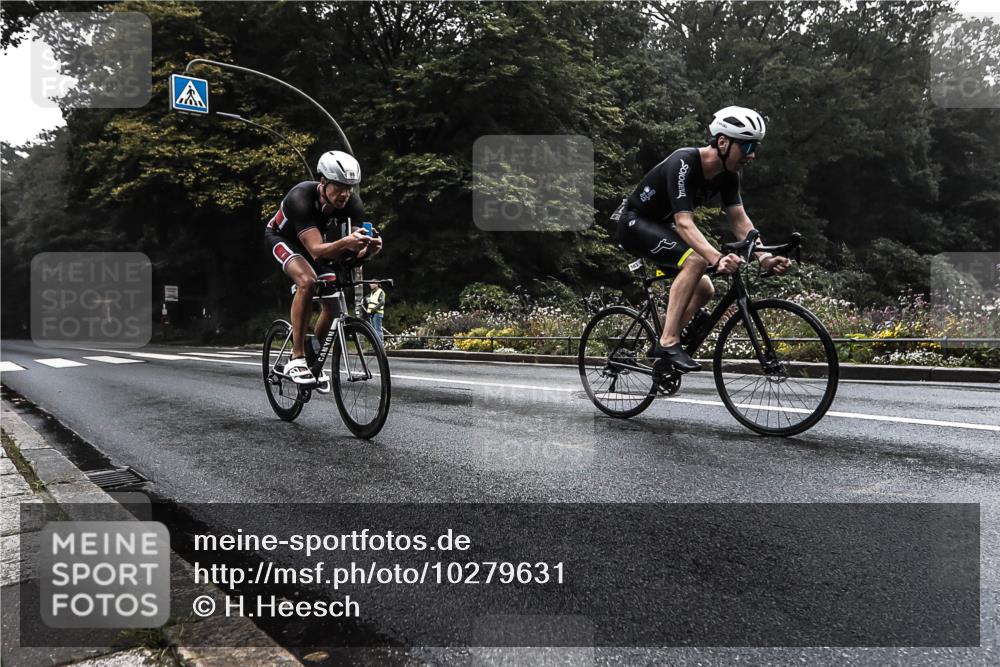 13.09.2026 - Stadtparktriathlon H.Heesch http://msf.ph/oto/10279631 13.09.2026 09:04:14 Radfahren 62, 98, 103 meine-sportfotos.de