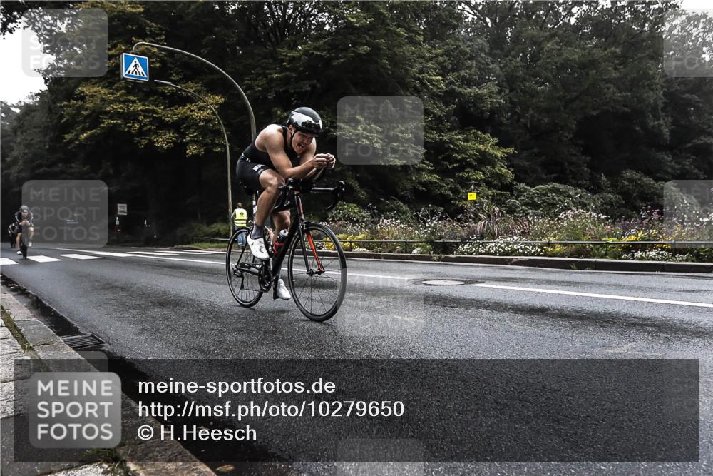 13.09.2026 - Stadtparktriathlon H.Heesch http://msf.ph/oto/10279650 13.09.2026 09:04:37 Radfahren 15, 22, 35, 145, 152 meine-sportfotos.de
