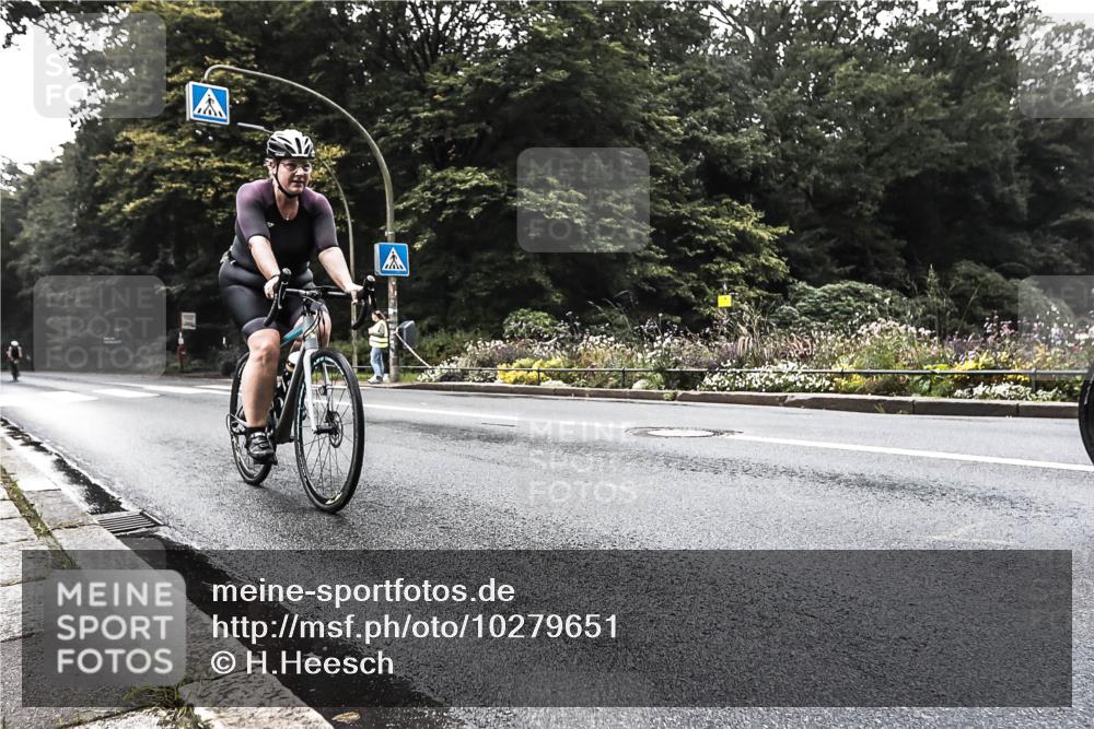 13.09.2026 - Stadtparktriathlon H.Heesch http://msf.ph/oto/10279651 13.09.2026 10:27:14 Radfahren 305, 309, 394, 459 meine-sportfotos.de