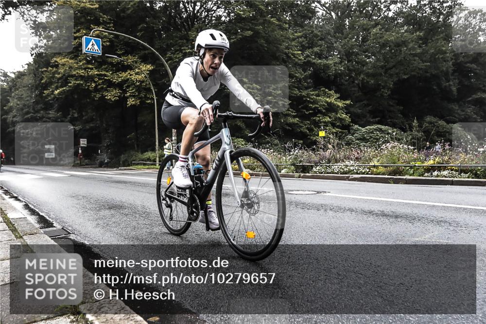 13.09.2026 - Stadtparktriathlon H.Heesch http://msf.ph/oto/10279657 13.09.2026 10:27:20 Radfahren 254, 274, 389, 402 meine-sportfotos.de