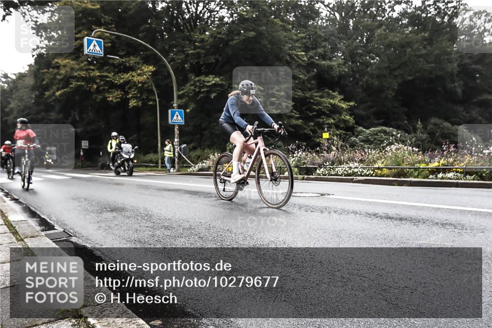 13.09.2026 - Stadtparktriathlon H.Heesch http://msf.ph/oto/10279677 13.09.2026 10:28:17 Radfahren 229, 439 meine-sportfotos.de