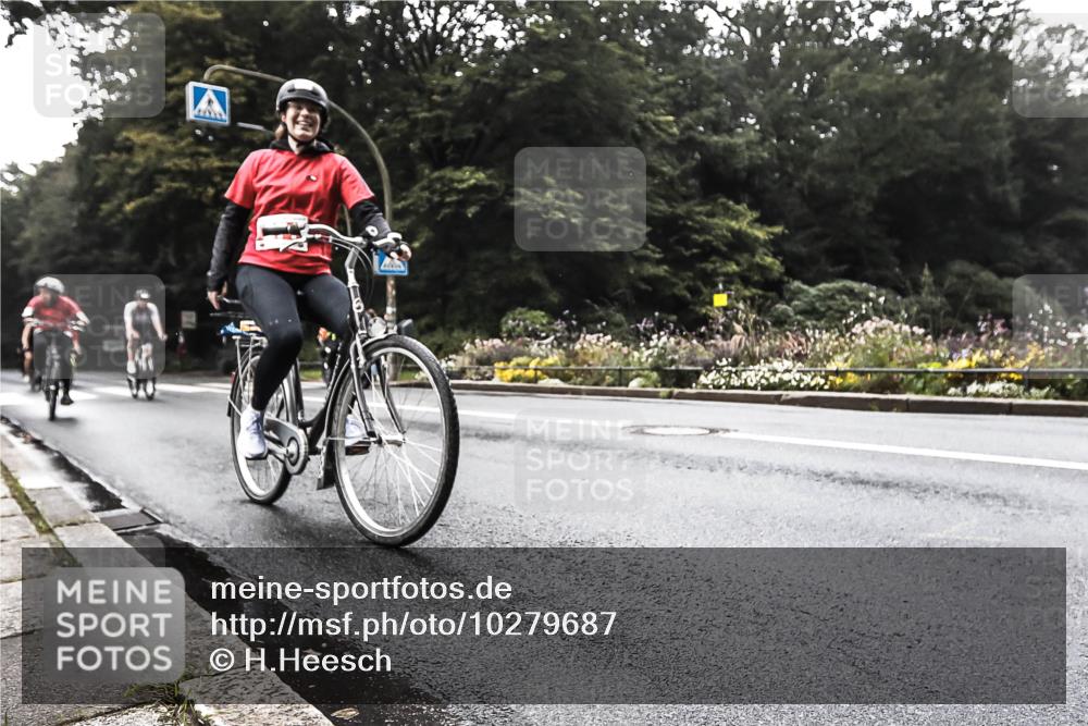 13.09.2026 - Stadtparktriathlon H.Heesch http://msf.ph/oto/10279687 13.09.2026 10:28:20 Radfahren 229, 273, 383, 434 meine-sportfotos.de