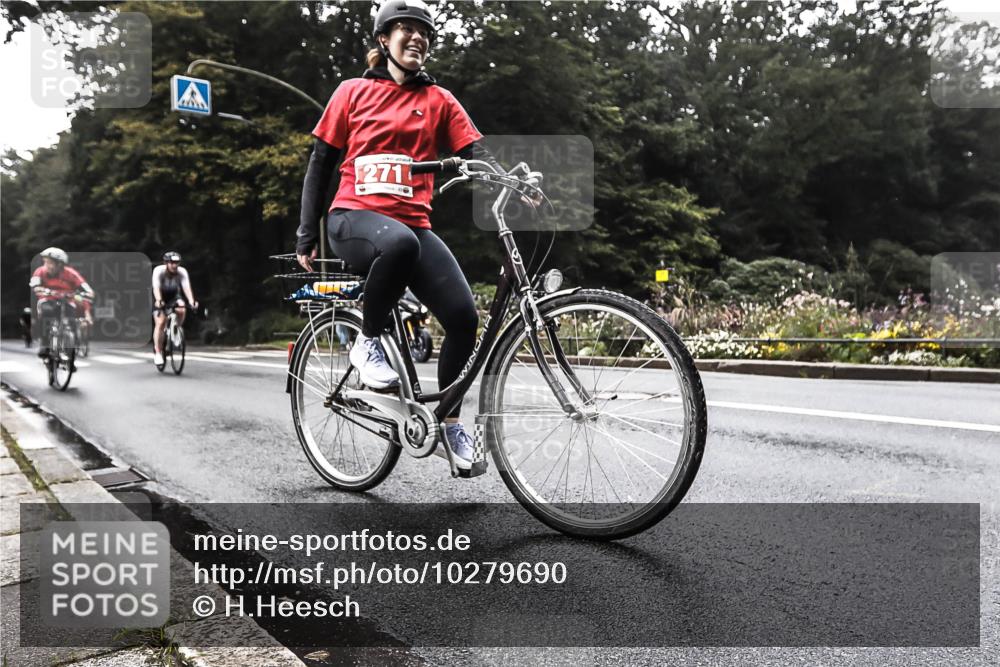 13.09.2026 - Stadtparktriathlon H.Heesch http://msf.ph/oto/10279690 13.09.2026 10:28:20 Radfahren 229, 273, 383, 434 meine-sportfotos.de