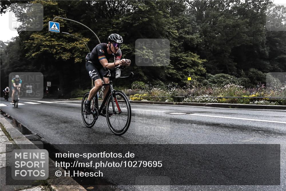 13.09.2026 - Stadtparktriathlon H.Heesch http://msf.ph/oto/10279695 13.09.2026 09:04:58 Radfahren 11, 26, 134, 139, 140 meine-sportfotos.de