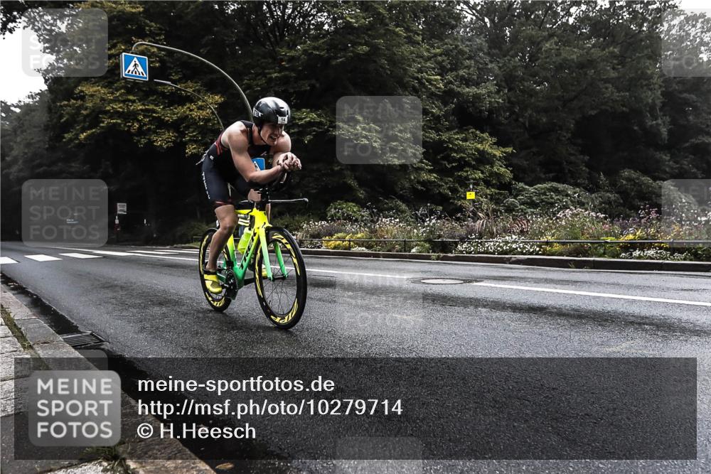 13.09.2026 - Stadtparktriathlon H.Heesch http://msf.ph/oto/10279714 13.09.2026 09:05:18 Radfahren 14, 38, 58 meine-sportfotos.de