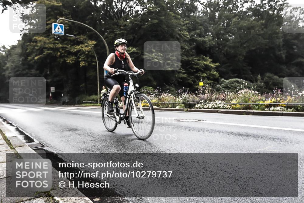 13.09.2026 - Stadtparktriathlon H.Heesch http://msf.ph/oto/10279737 13.09.2026 10:28:38 Radfahren 377, 423 meine-sportfotos.de