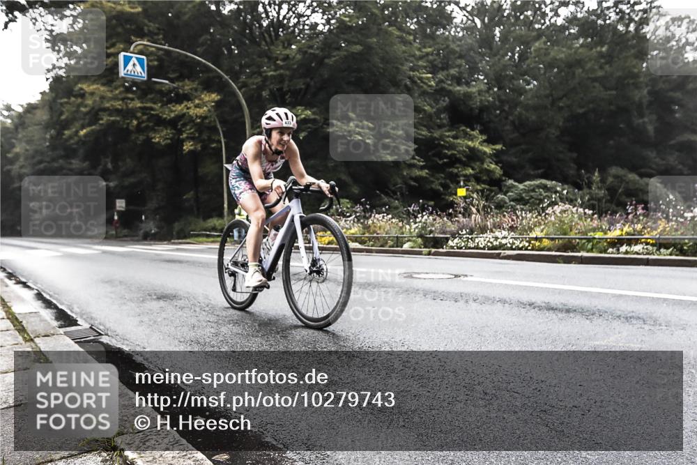13.09.2026 - Stadtparktriathlon H.Heesch http://msf.ph/oto/10279743 13.09.2026 10:28:56 Radfahren 433 meine-sportfotos.de