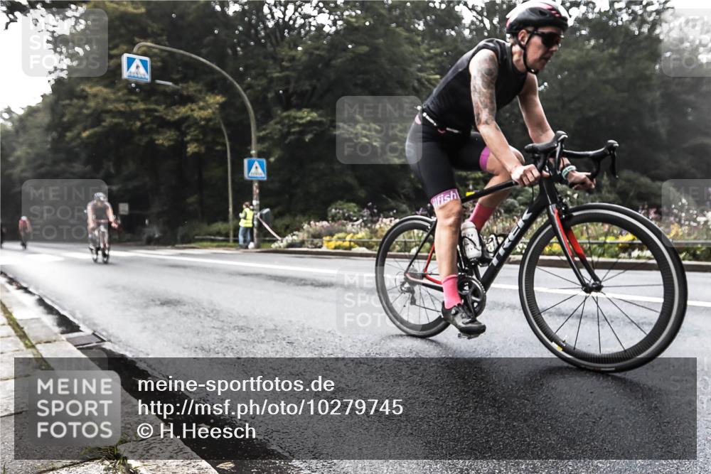 13.09.2026 - Stadtparktriathlon H.Heesch http://msf.ph/oto/10279745 13.09.2026 10:29:03 Radfahren 335, 354, 452 meine-sportfotos.de