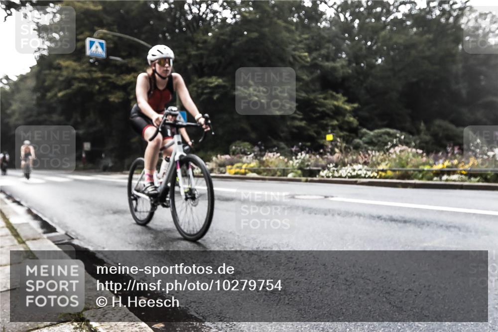 13.09.2026 - Stadtparktriathlon H.Heesch http://msf.ph/oto/10279754 13.09.2026 10:29:06 Radfahren 335, 354, 381, 429, 432, 452 meine-sportfotos.de