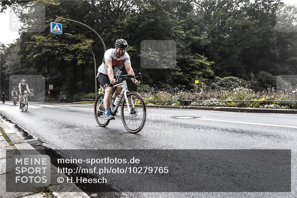 13.09.2026 - Stadtparktriathlon H.Heesch http://msf.ph/oto/10279765 13.09.2026 10:29:09 Radfahren 334, 335, 381, 419, 429, 432 meine-sportfotos.de
