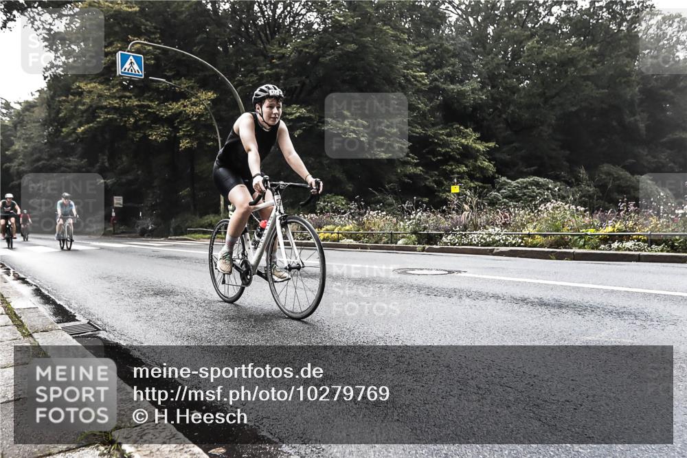 13.09.2026 - Stadtparktriathlon H.Heesch http://msf.ph/oto/10279769 13.09.2026 10:29:11 Radfahren 334, 344, 419, 429, 460 meine-sportfotos.de