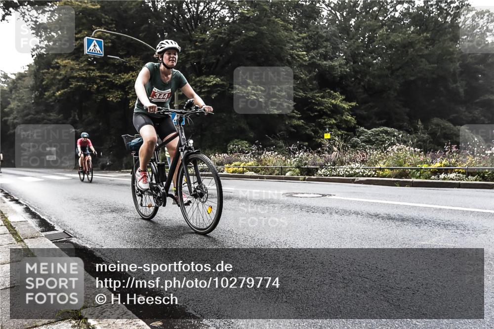 13.09.2026 - Stadtparktriathlon H.Heesch http://msf.ph/oto/10279774 13.09.2026 10:29:13 Radfahren 334, 344, 419, 420, 460 meine-sportfotos.de