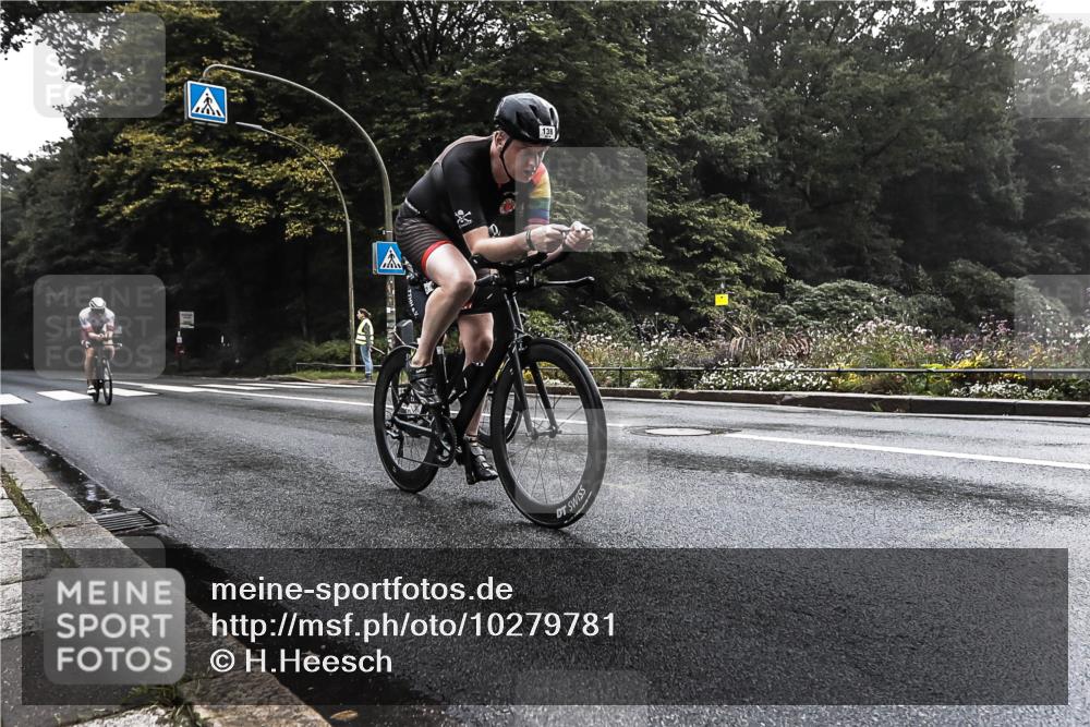 13.09.2026 - Stadtparktriathlon H.Heesch http://msf.ph/oto/10279781 13.09.2026 09:06:19 Radfahren 129, 138, 175 meine-sportfotos.de
