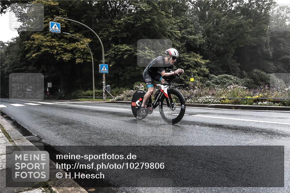 13.09.2026 - Stadtparktriathlon H.Heesch http://msf.ph/oto/10279806 13.09.2026 09:06:31 Radfahren 43, 61, 77, 92, 110 meine-sportfotos.de